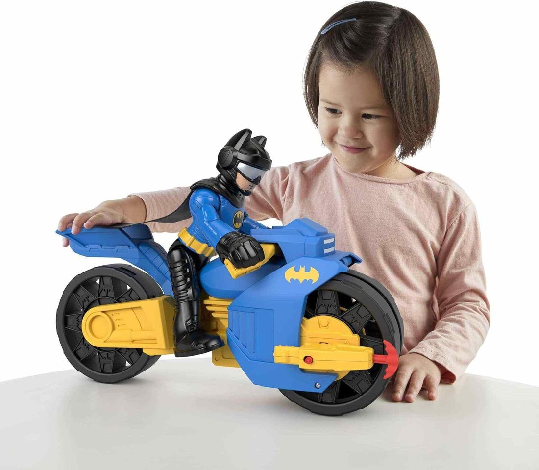 Batman XL Batcycle & XL Figure, view 3