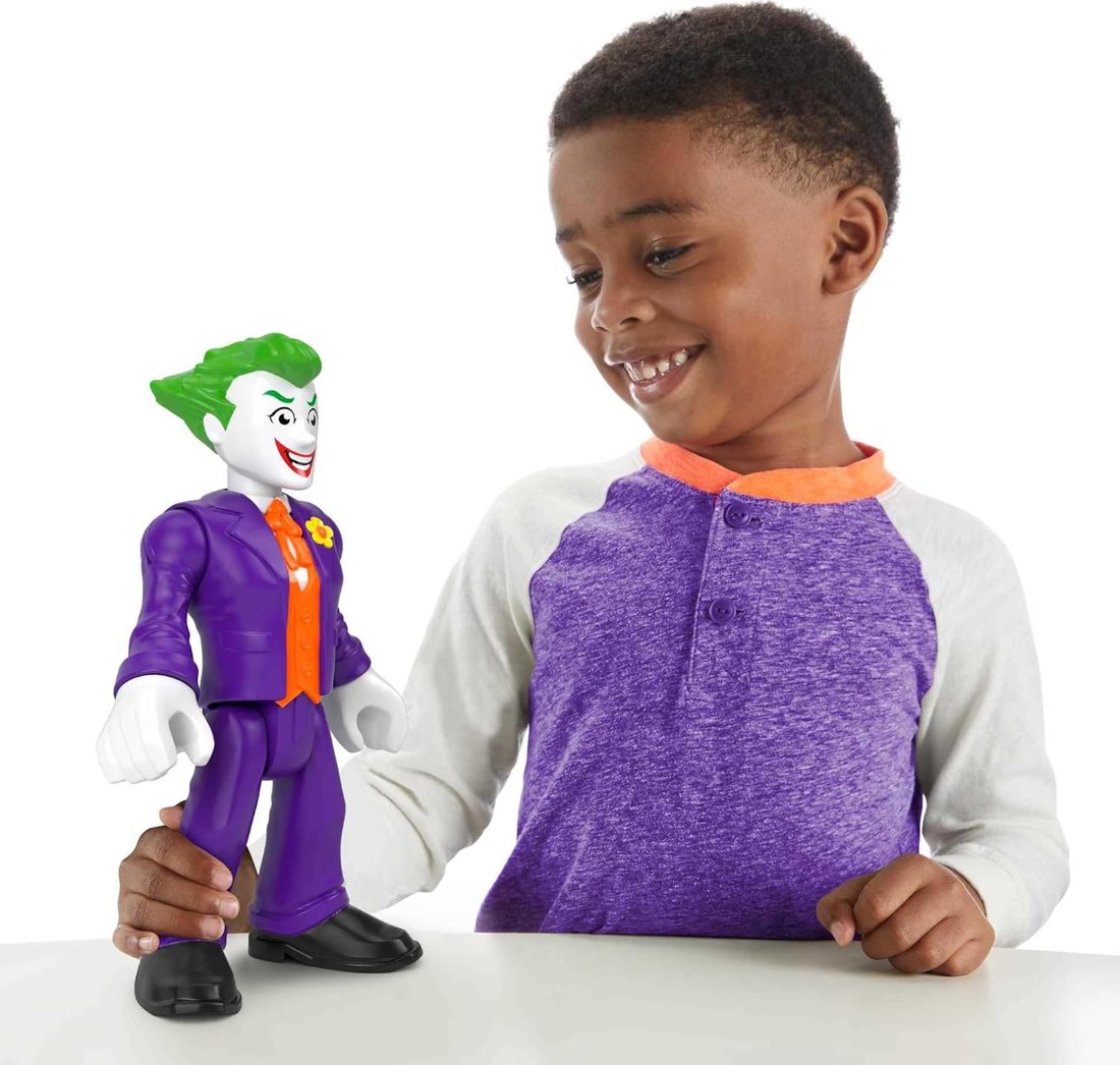 The Joker XL Figure, view 3